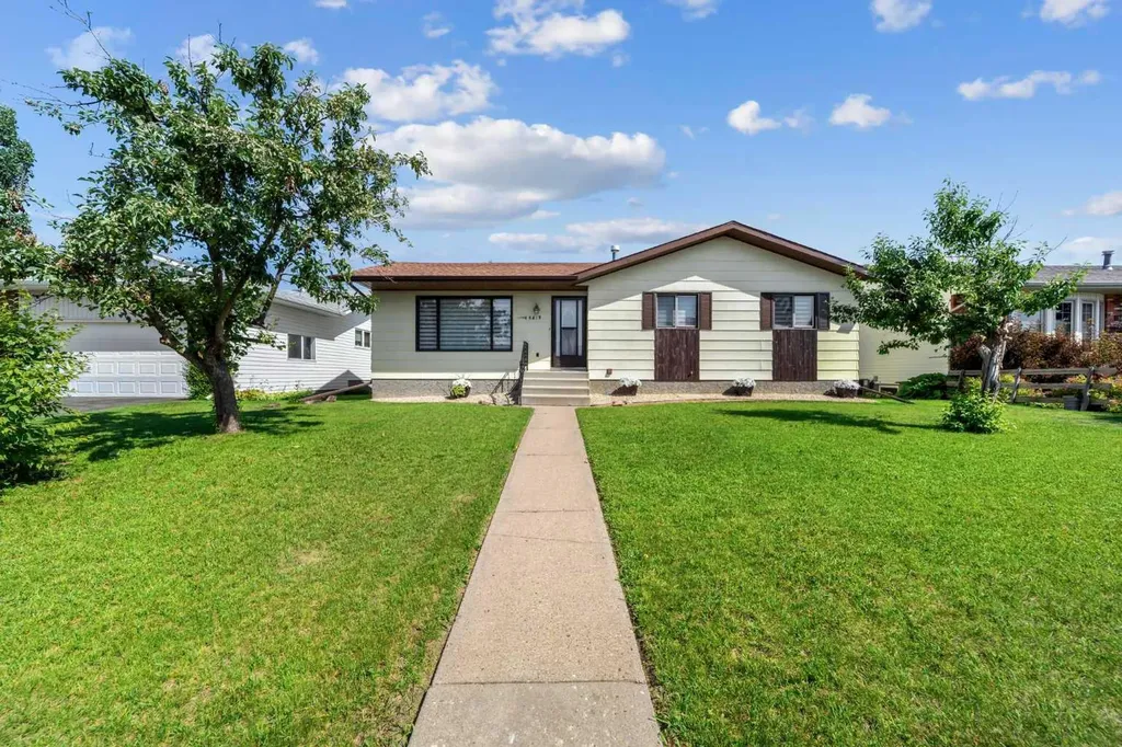 5413 48 Avenue W Forestburg AB T0B 1N0