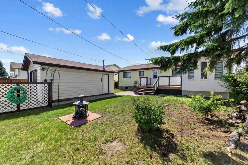 5413 48 Avenue W Forestburg AB T0B 1N0