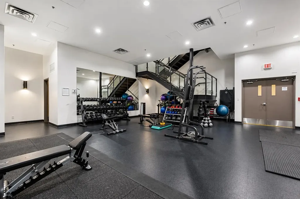 210 15 Avenue SE Calgary AB T2G 0B5