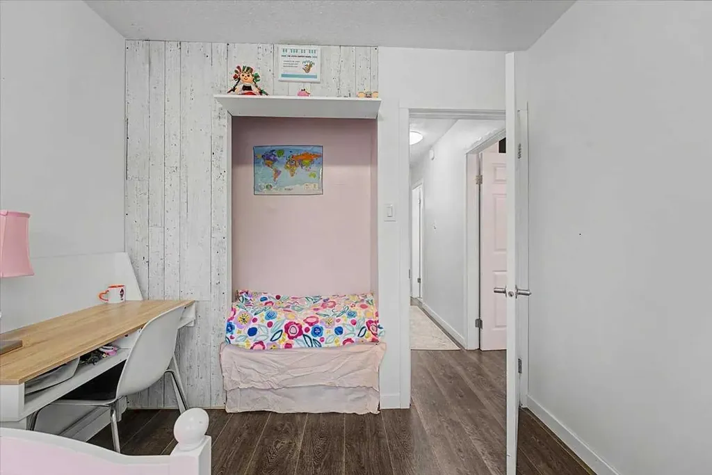 210 86 Avenue SE Calgary AB T2H 1N6