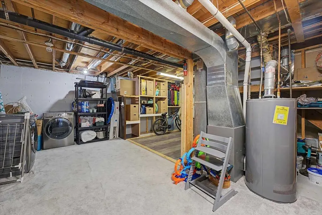 210 86 Avenue SE Calgary AB T2H 1N6