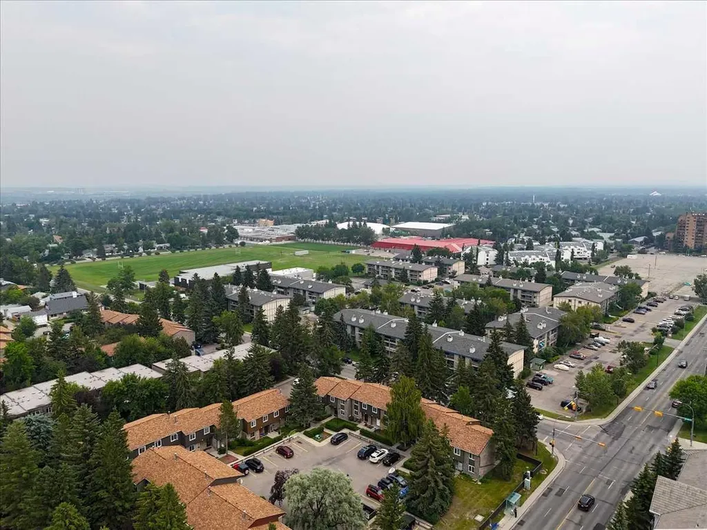210 86 Avenue SE Calgary AB T2H 1N6