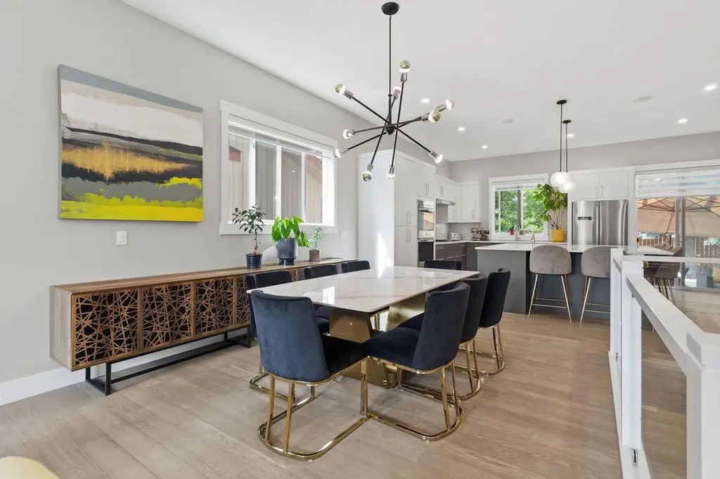 223 Oakland Place SW Calgary AB T2V 4G4