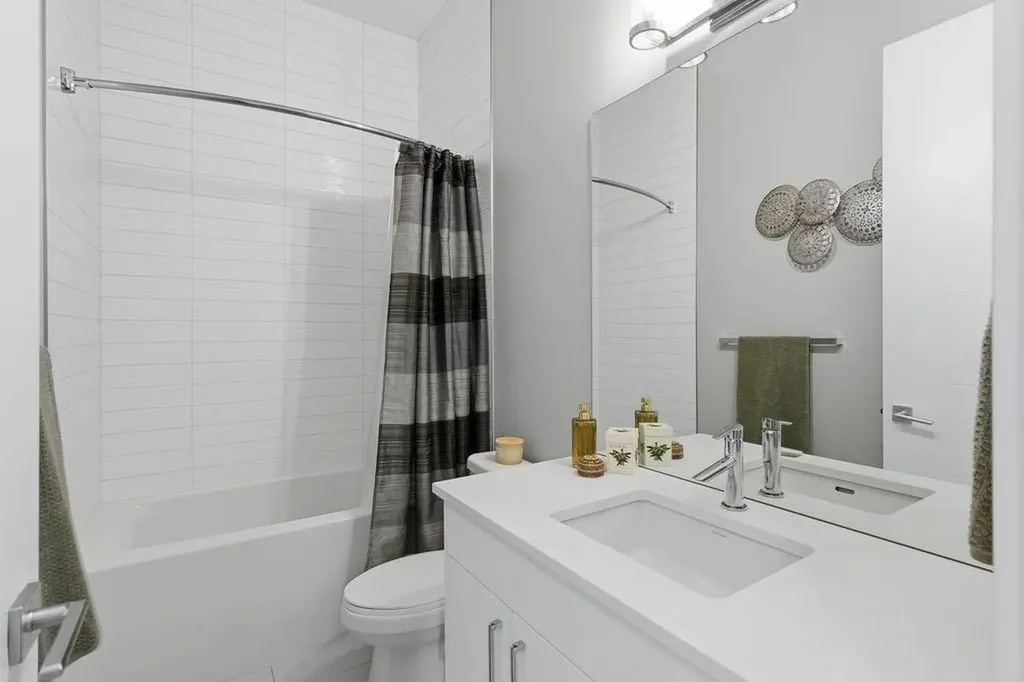 223 Oakland Place SW Calgary AB T2V 4G4
