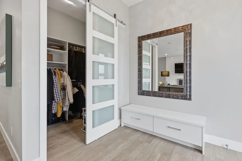 223 Oakland Place SW Calgary AB T2V 4G4