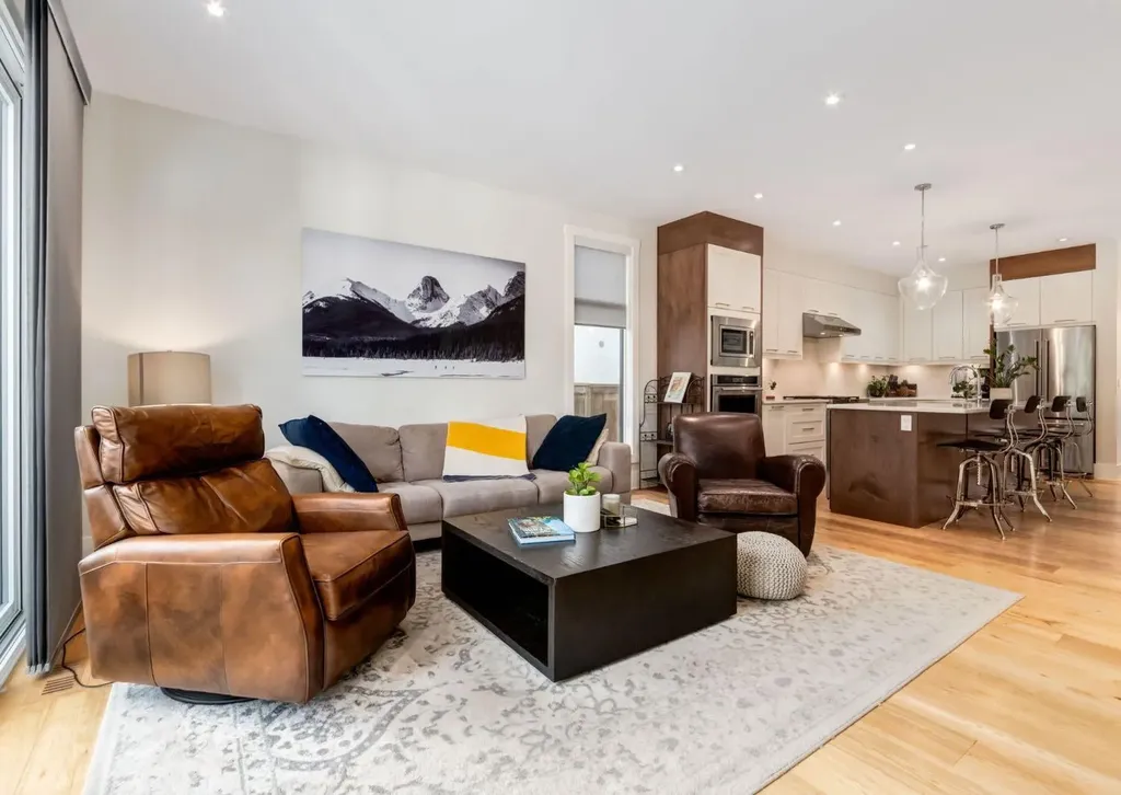 508 14 Avenue NE Calgary AB T2E 1E7