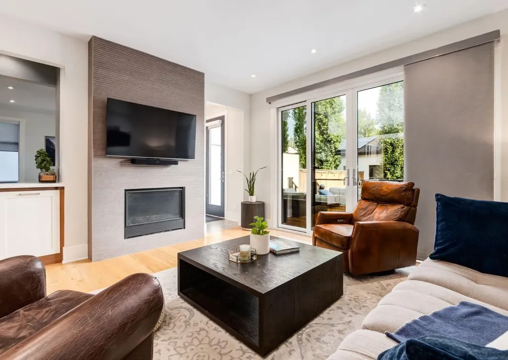 508 14 Avenue NE Calgary AB T2E 1E7