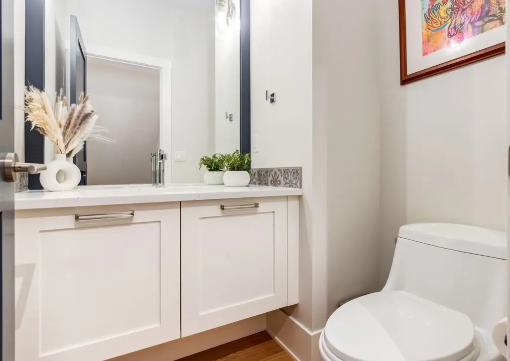 508 14 Avenue NE Calgary AB T2E 1E7