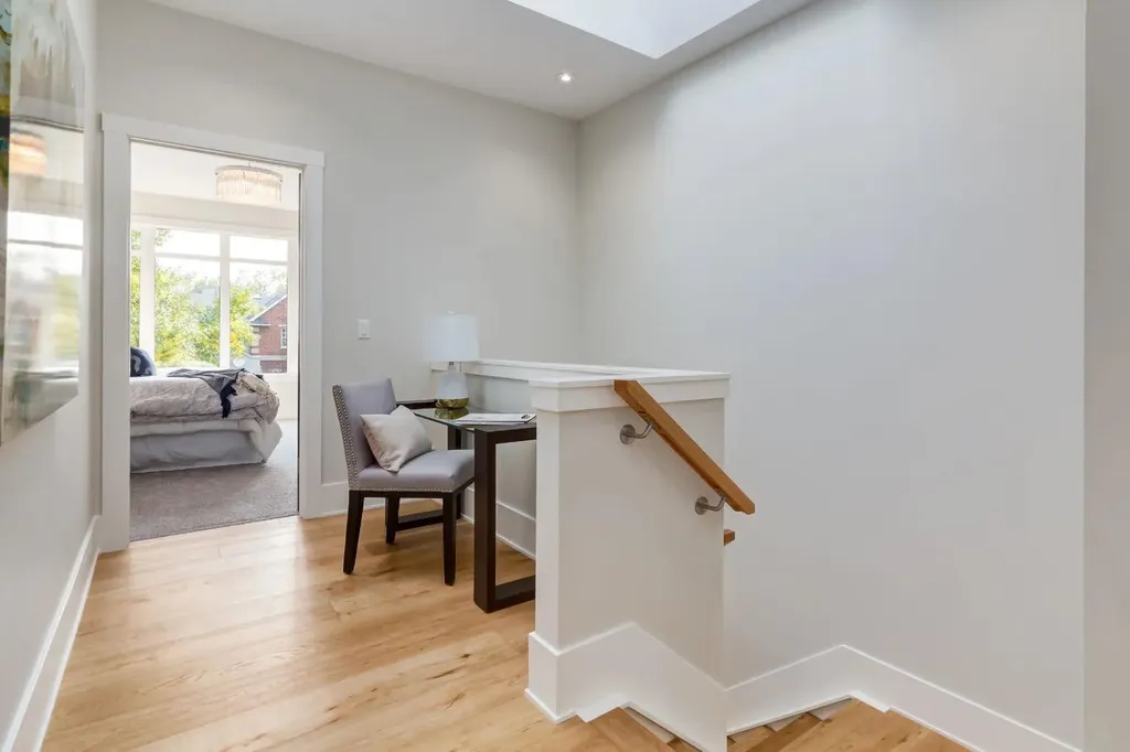 508 14 Avenue NE Calgary AB T2E 1E7
