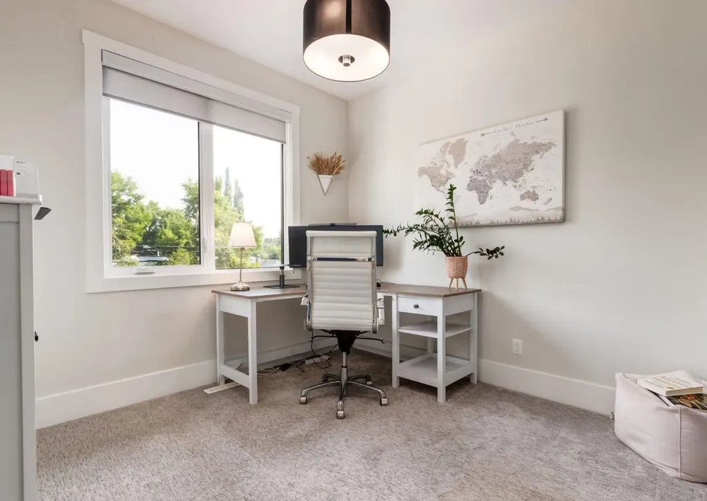 508 14 Avenue NE Calgary AB T2E 1E7