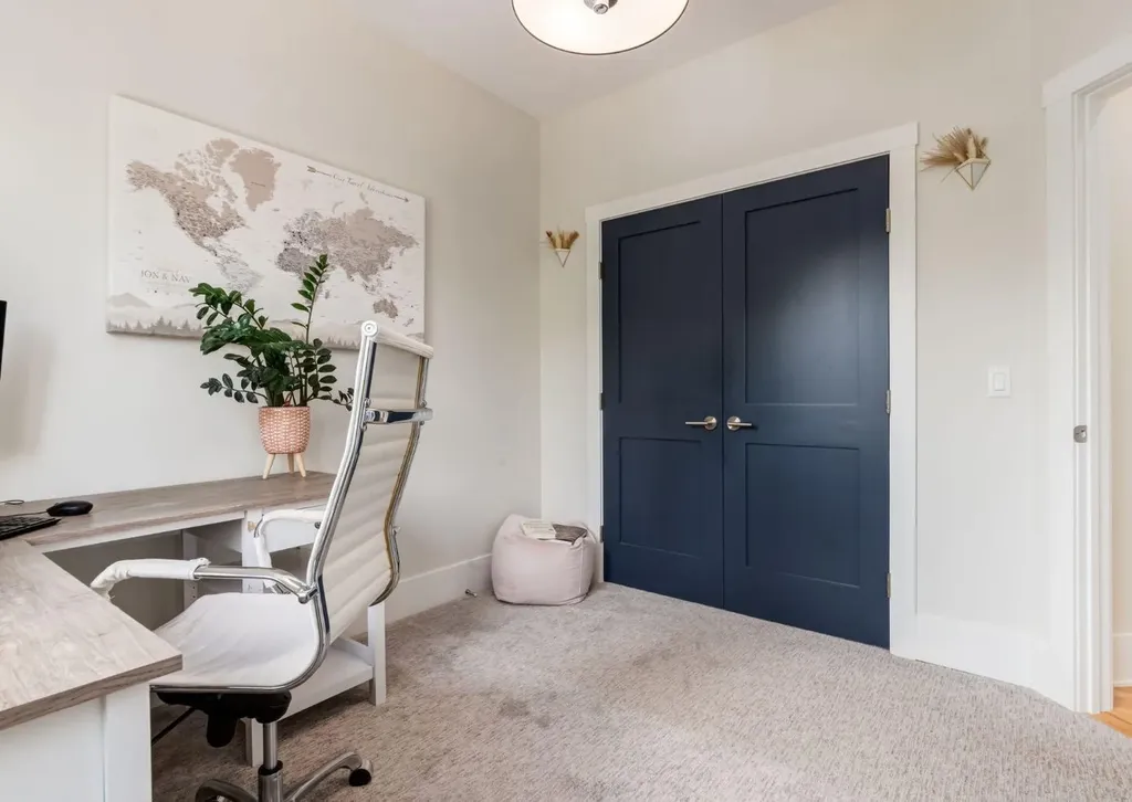 508 14 Avenue NE Calgary AB T2E 1E7