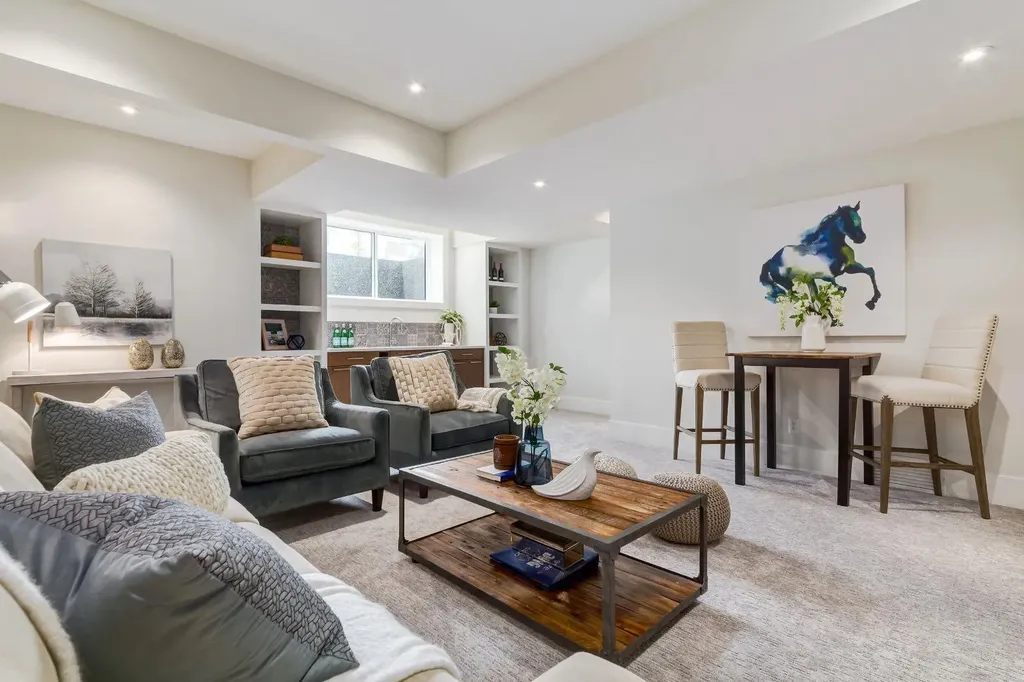508 14 Avenue NE Calgary AB T2E 1E7