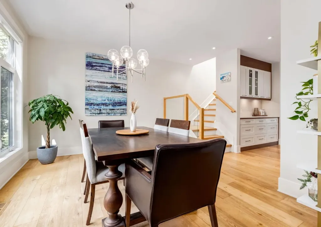 508 14 Avenue NE Calgary AB T2E 1E7