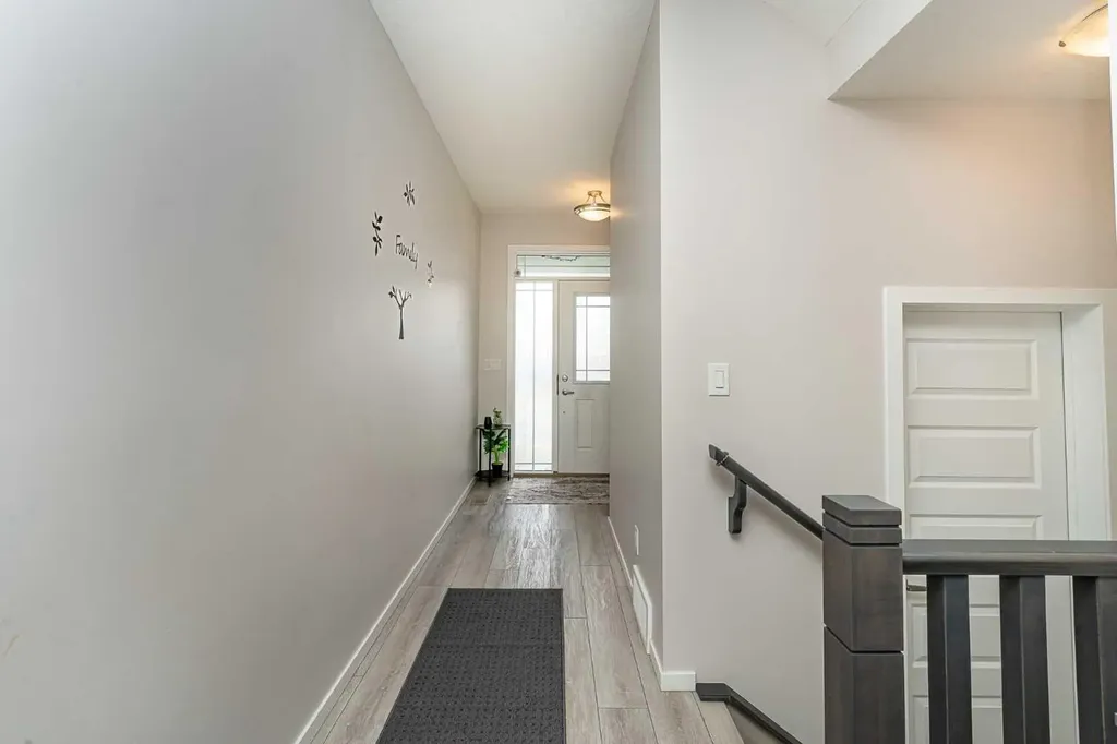 717 Windrow Manor SW Airdrie AB T4B 5H6