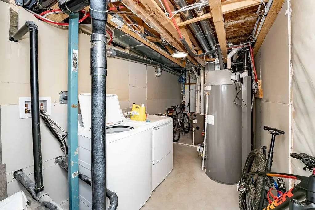 717 Windrow Manor SW Airdrie AB T4B 5H6