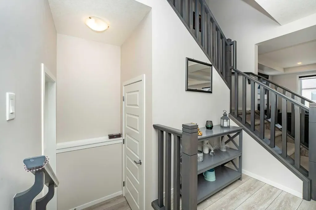 717 Windrow Manor SW Airdrie AB T4B 5H6