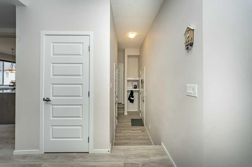 717 Windrow Manor SW Airdrie AB T4B 5H6