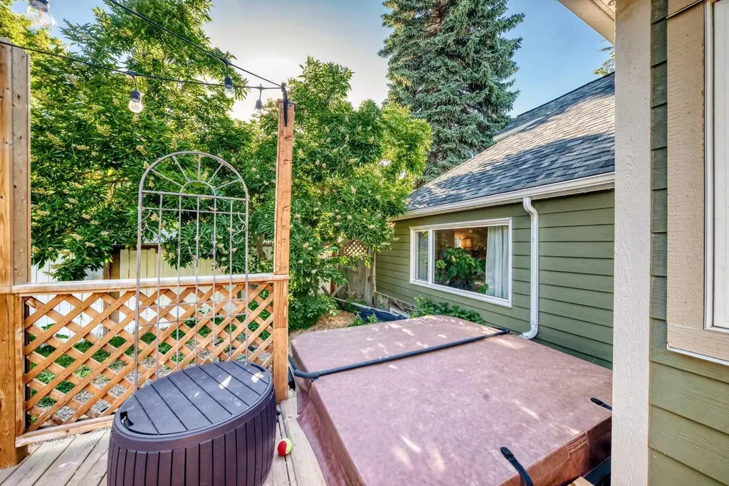 43 New Street SE Calgary AB t2x3x8