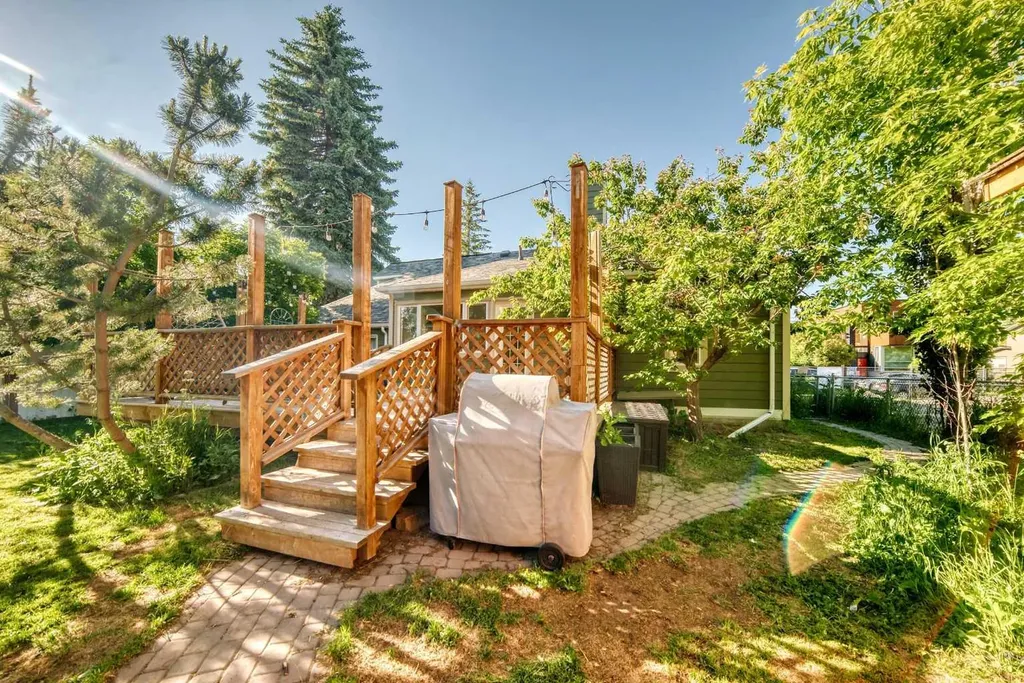 43 New Street SE Calgary AB t2x3x8