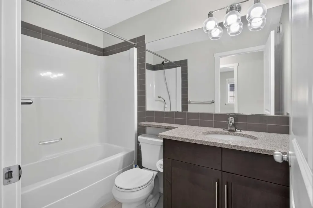 80 Nolancrest Green NW Calgary AB T3R0V8