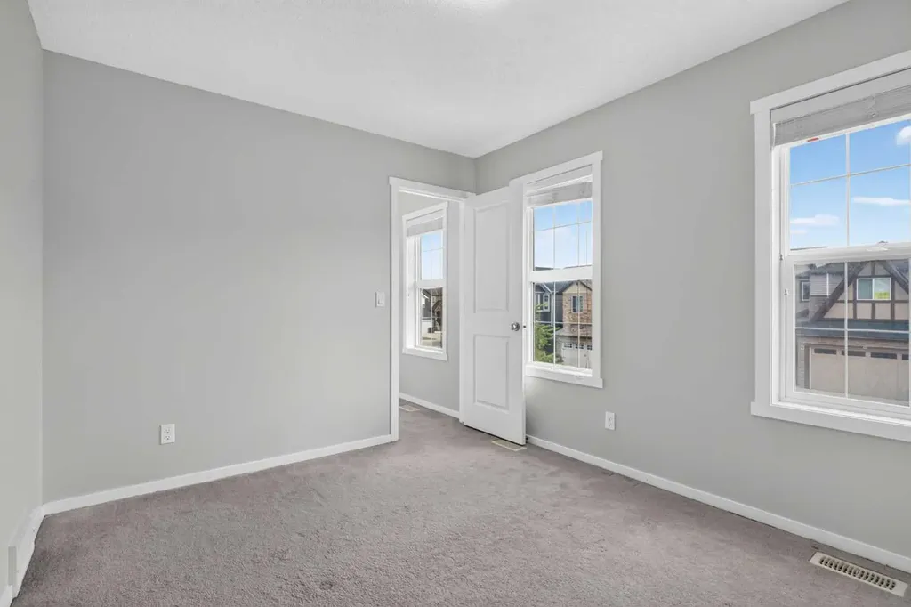 80 Nolancrest Green NW Calgary AB T3R0V8