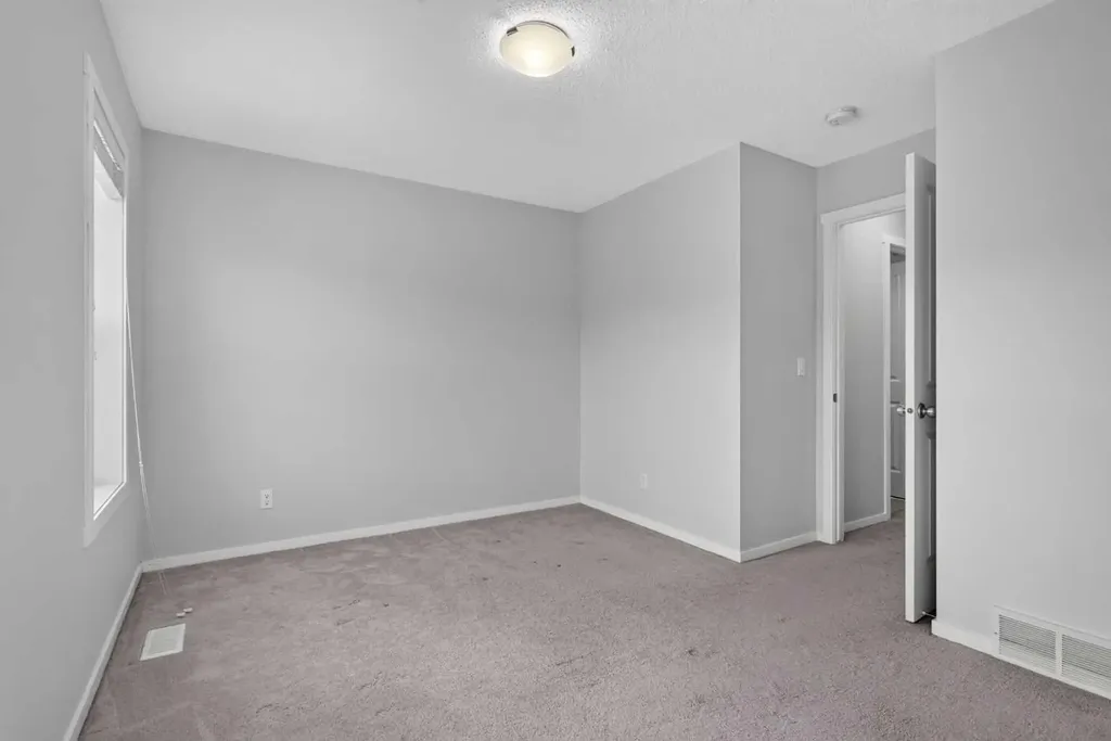 80 Nolancrest Green NW Calgary AB T3R0V8