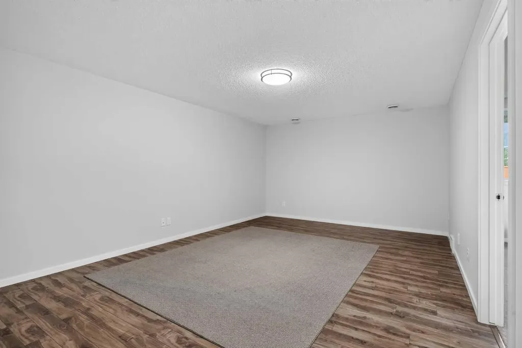 80 Nolancrest Green NW Calgary AB T3R0V8