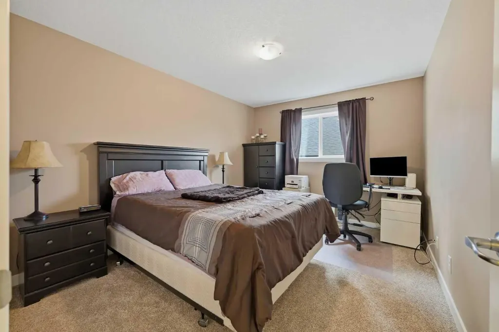224 Kingston Way SE Airdrie AB T4A 0E9