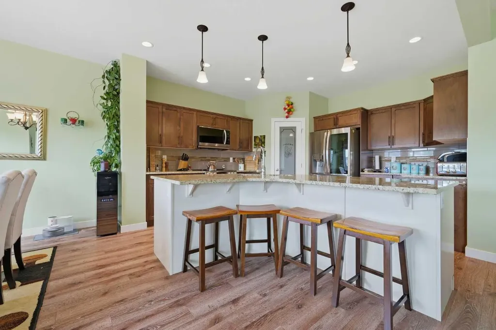 224 Kingston Way SE Airdrie AB T4A 0E9