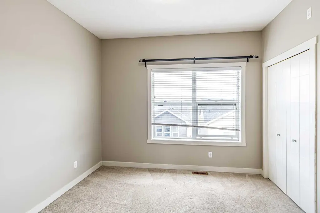 634 Redstone View NE Calgary AB T3N 0M9