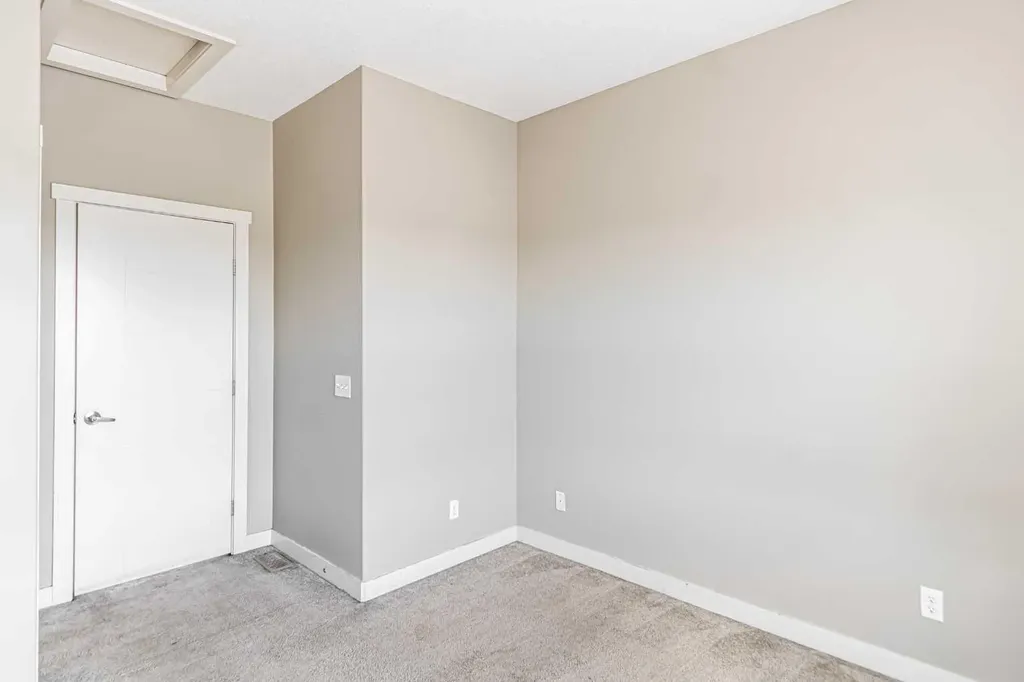 634 Redstone View NE Calgary AB T3N 0M9
