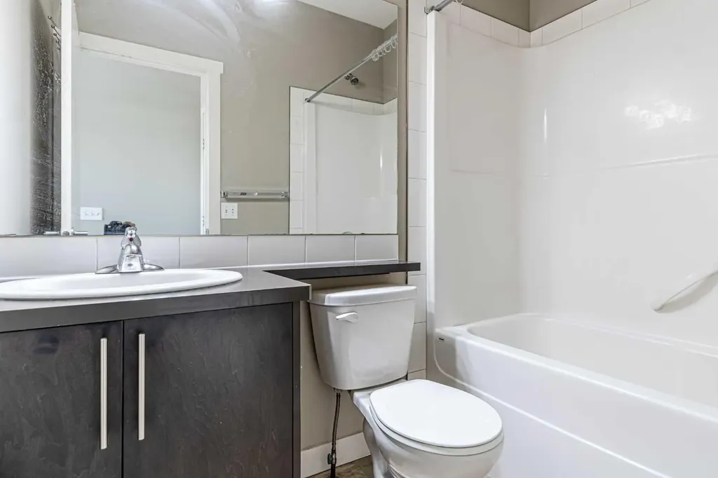 634 Redstone View NE Calgary AB T3N 0M9