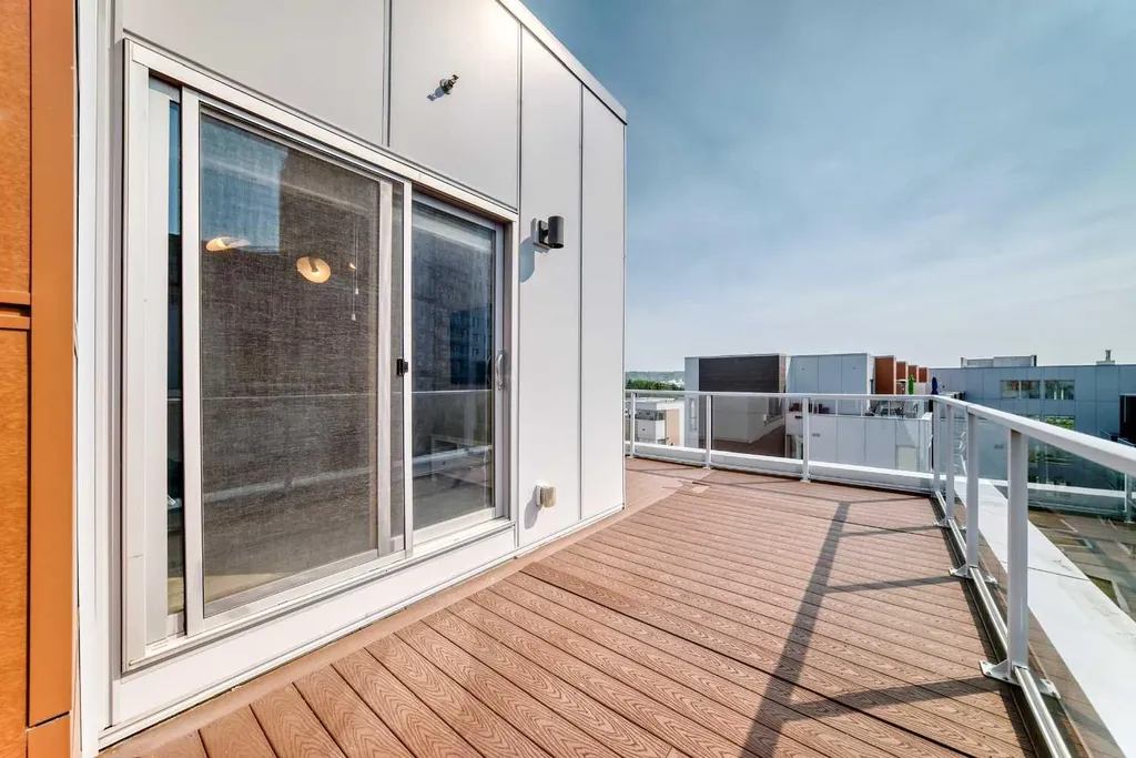 3130 Thirsk Street NW Calgary AB T3B6H4