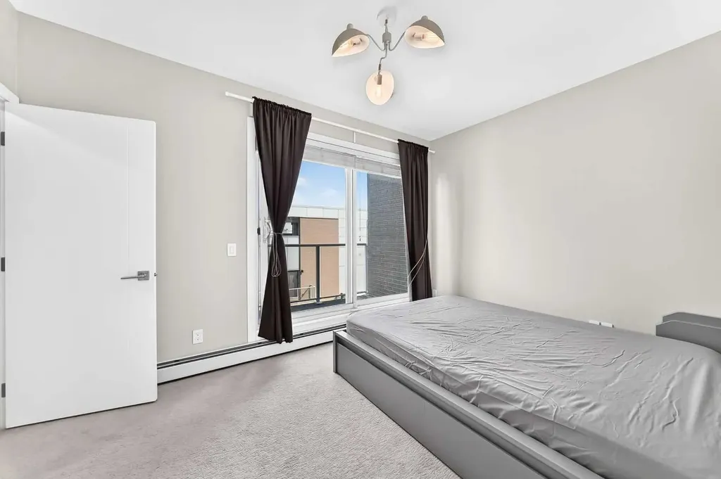 3130 Thirsk Street NW Calgary AB T3B6H4