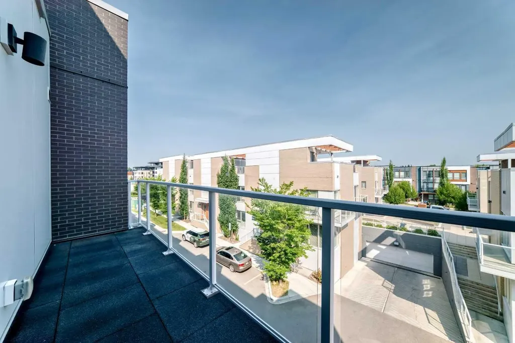 3130 Thirsk Street NW Calgary AB T3B6H4