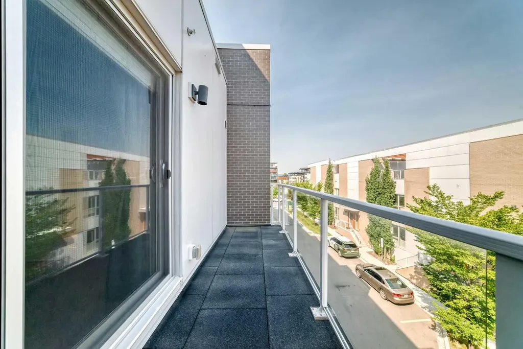 3130 Thirsk Street NW Calgary AB T3B6H4