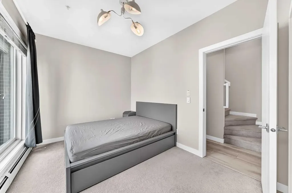 3130 Thirsk Street NW Calgary AB T3B6H4