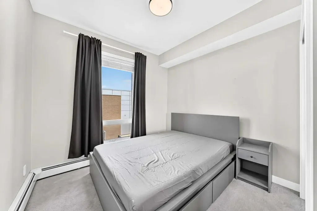 3130 Thirsk Street NW Calgary AB T3B6H4
