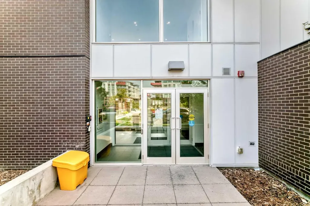 3130 Thirsk Street NW Calgary AB T3B6H4