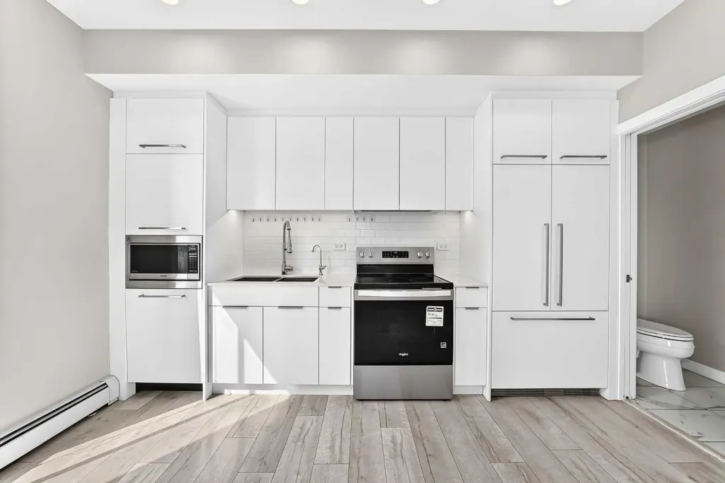 3130 Thirsk Street NW Calgary AB T3B6H4