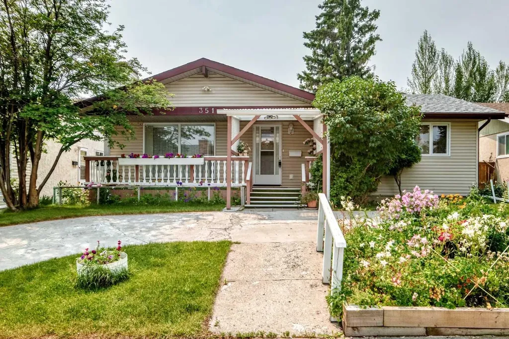 351 Cedarpark Drive SW Calgary AB T2W 2J5
