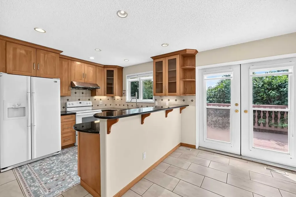 351 Cedarpark Drive SW Calgary AB T2W 2J5