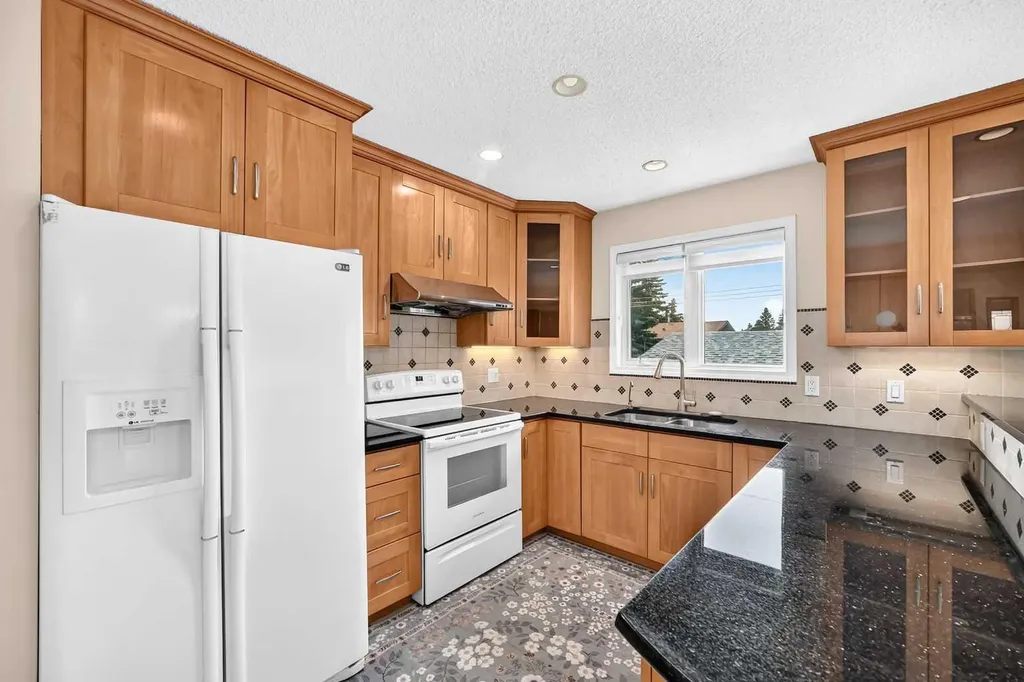 351 Cedarpark Drive SW Calgary AB T2W 2J5