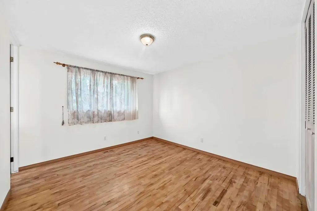 351 Cedarpark Drive SW Calgary AB T2W 2J5