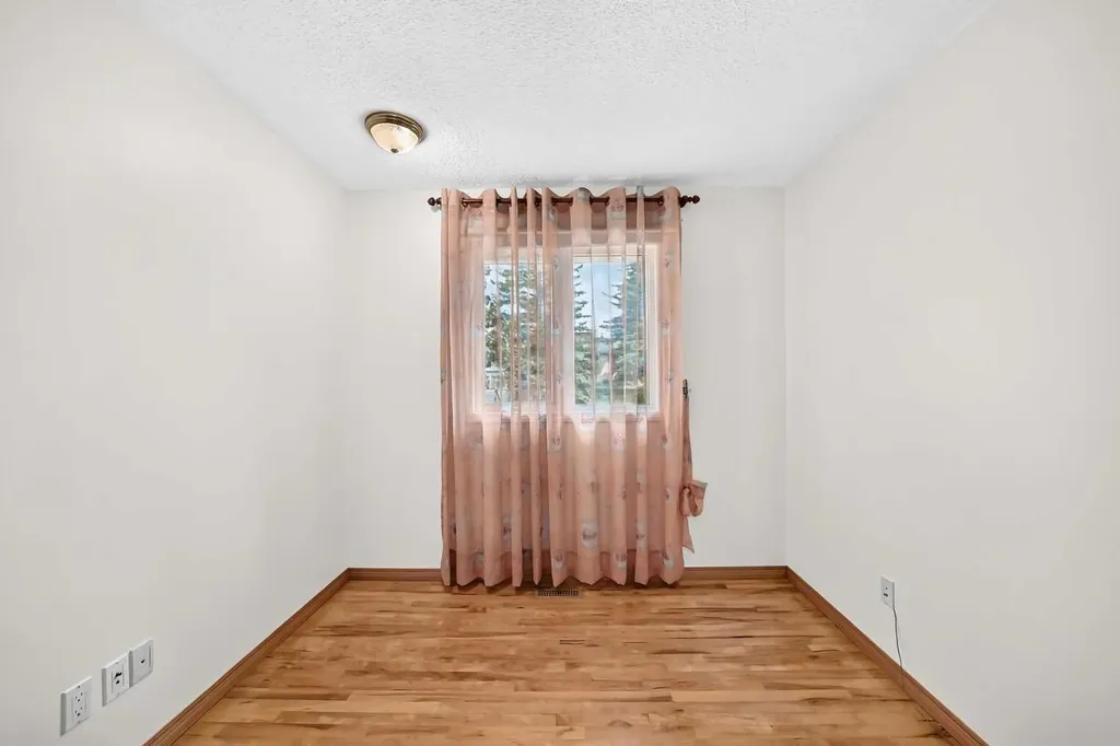 351 Cedarpark Drive SW Calgary AB T2W 2J5