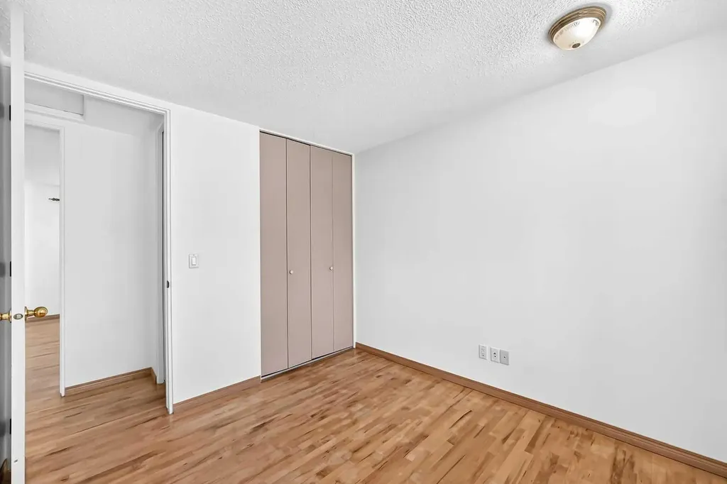 351 Cedarpark Drive SW Calgary AB T2W 2J5