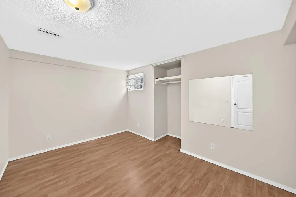 351 Cedarpark Drive SW Calgary AB T2W 2J5
