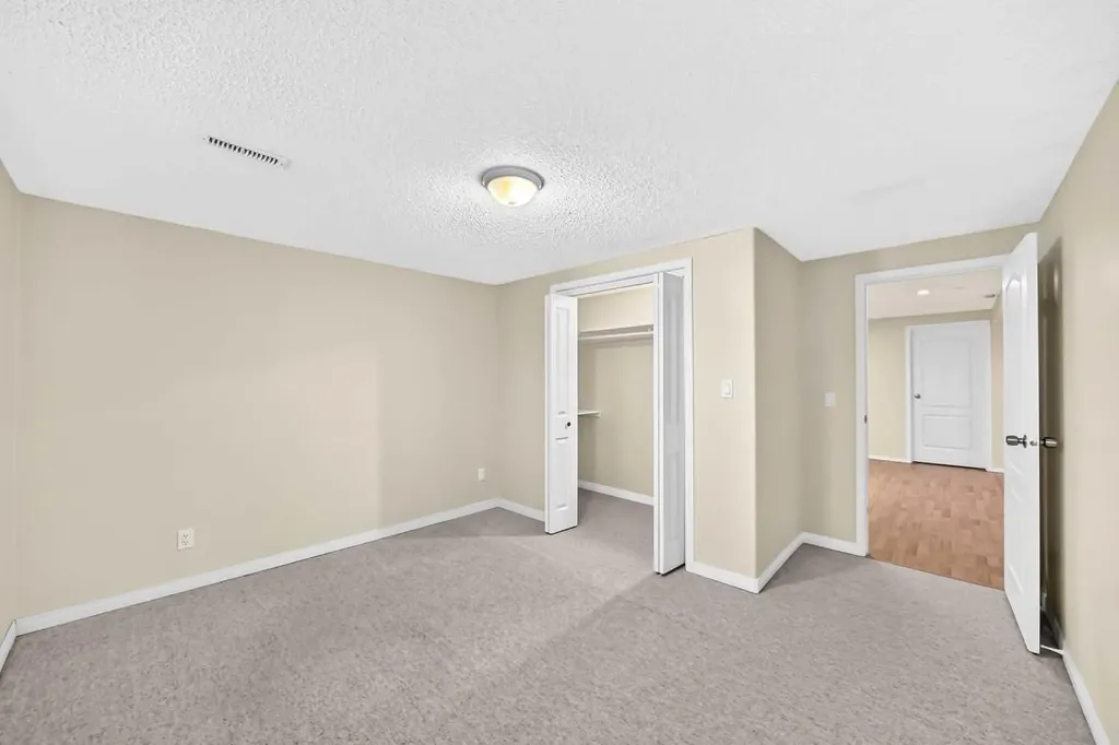 351 Cedarpark Drive SW Calgary AB T2W 2J5