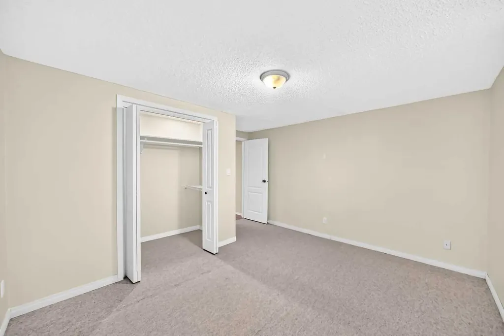 351 Cedarpark Drive SW Calgary AB T2W 2J5