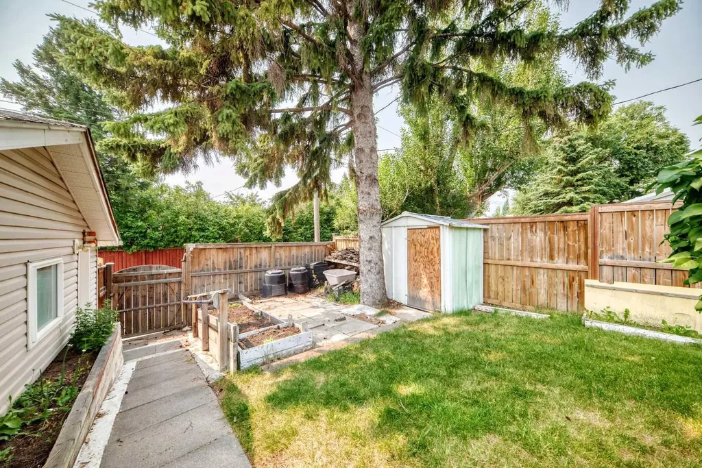 351 Cedarpark Drive SW Calgary AB T2W 2J5